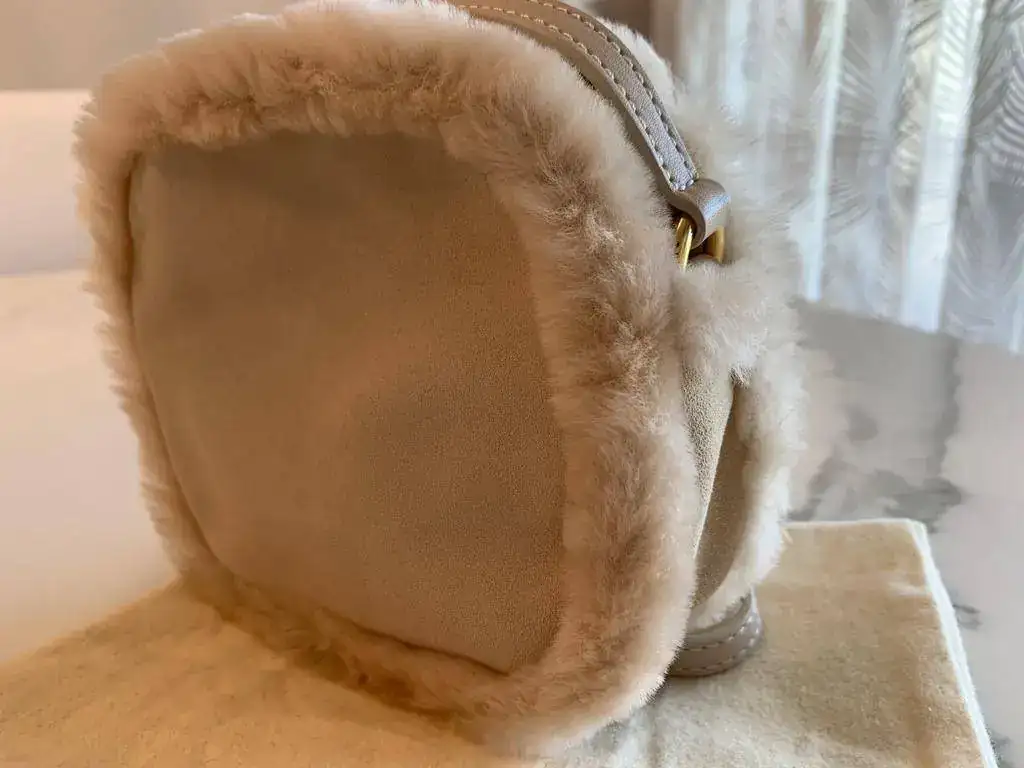 Bolso UGG 02.webp