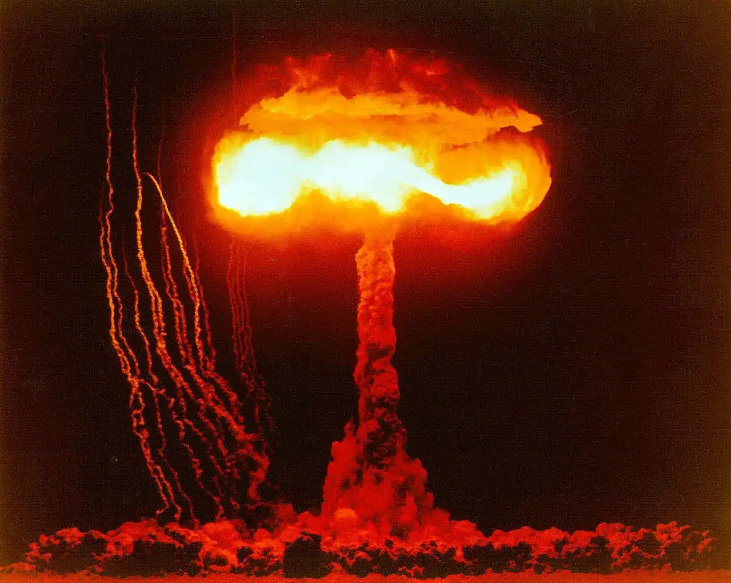 bomba-atomica1.webp