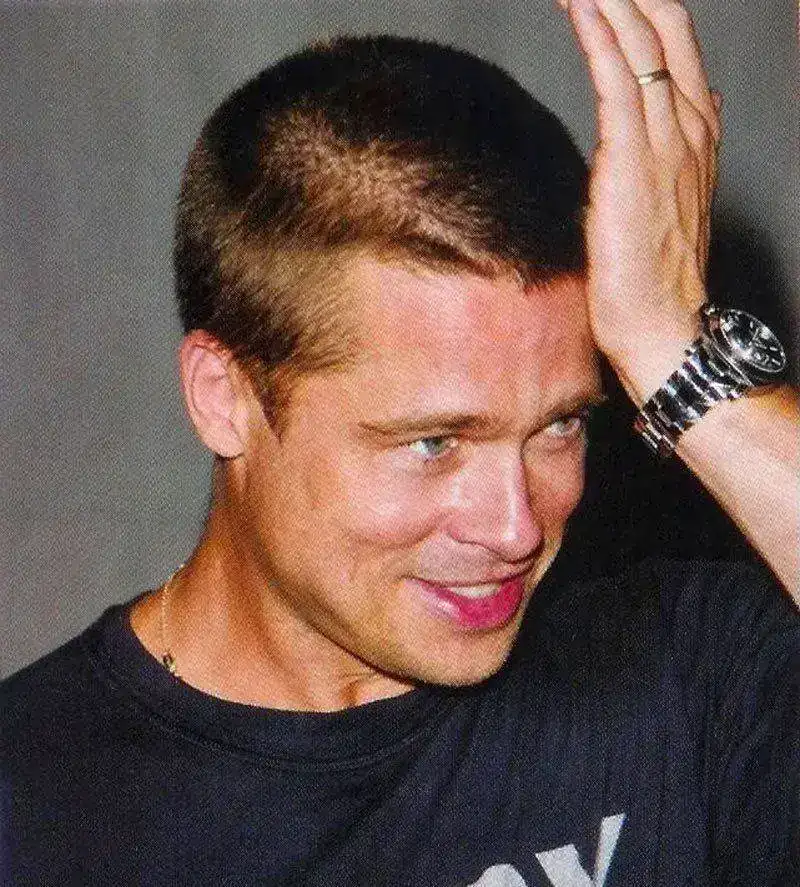 Brad-Pitt-Panerai-PAM299.webp