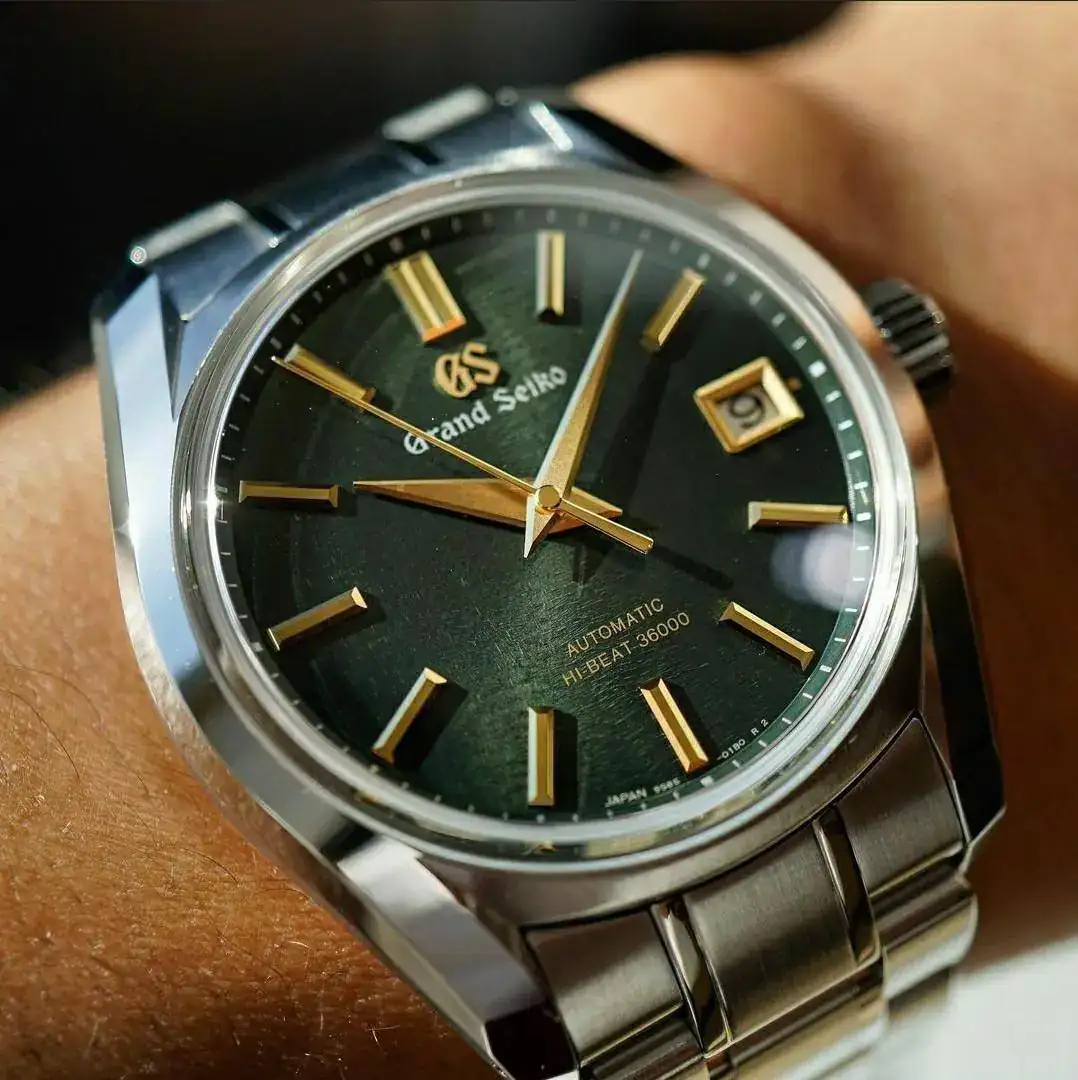 brand_new_grand_seiko_four_sea_1610025659_eba3405a_progressive.webp