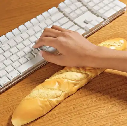 bread-wrist-rest.webp