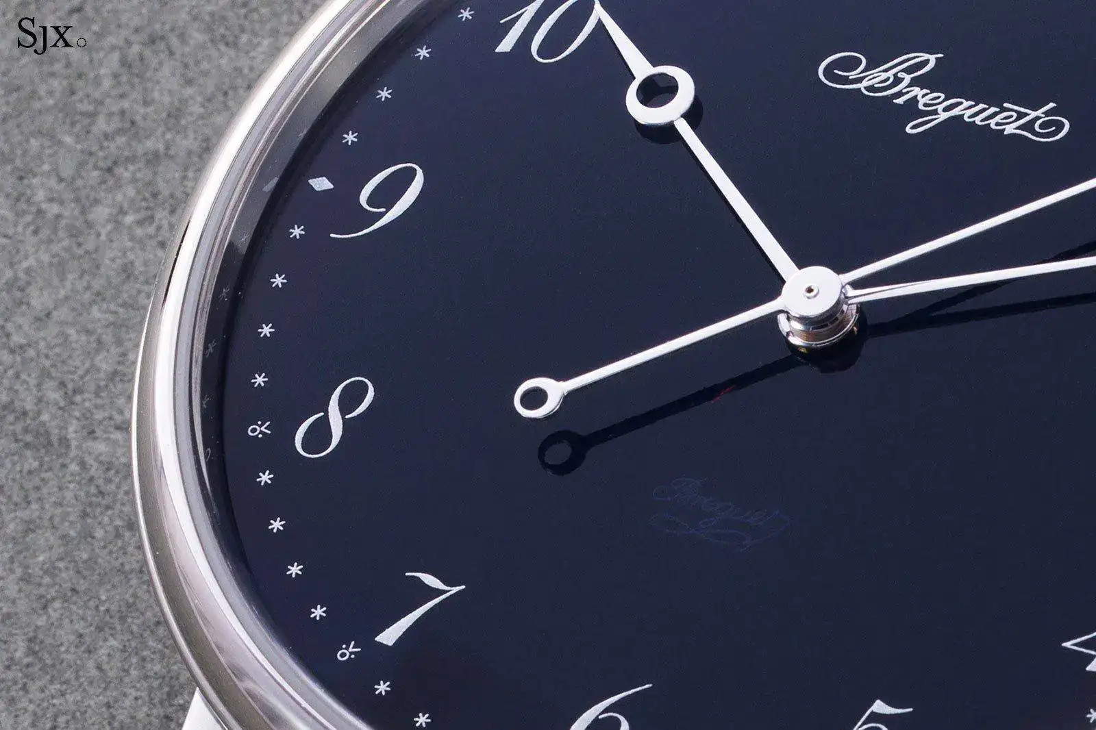 Breguet-5177-Classique-Blue-Enamel-5.webp