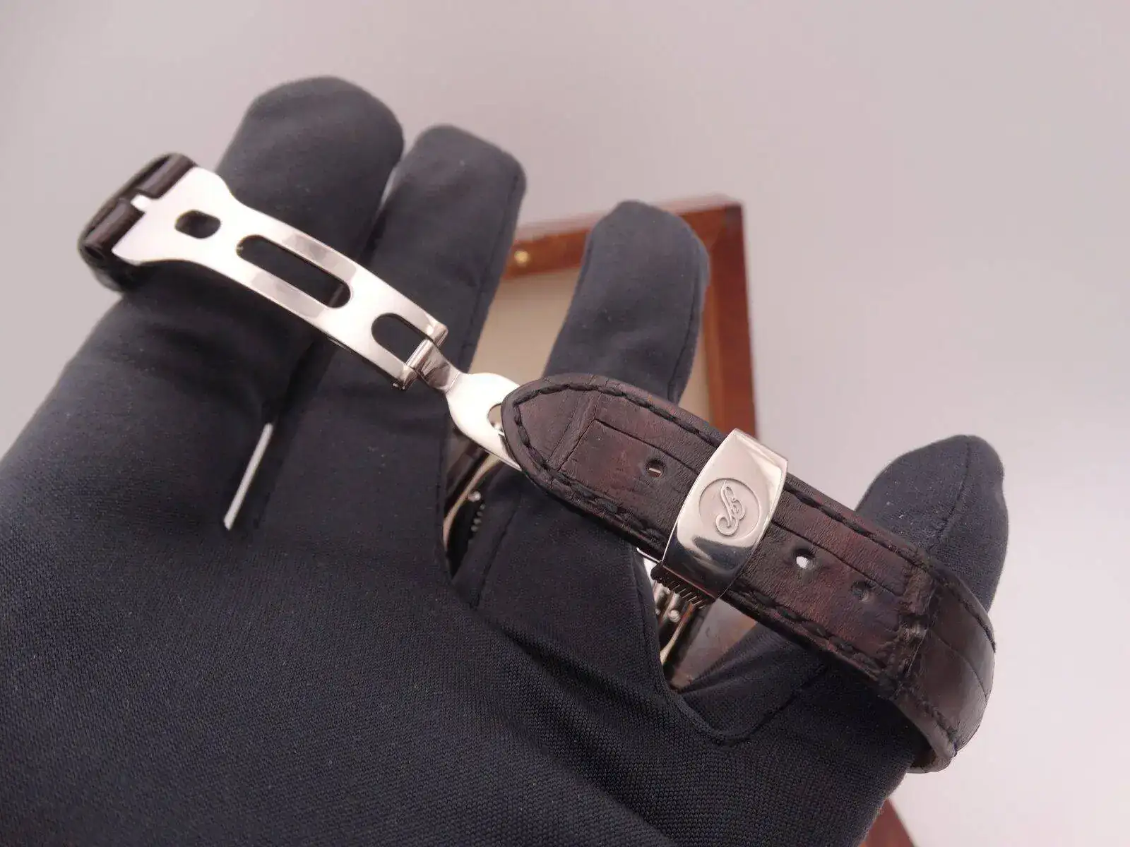BREGUET Classique Alarm Le Reveil du Tsar 5707 gold 04179.webp