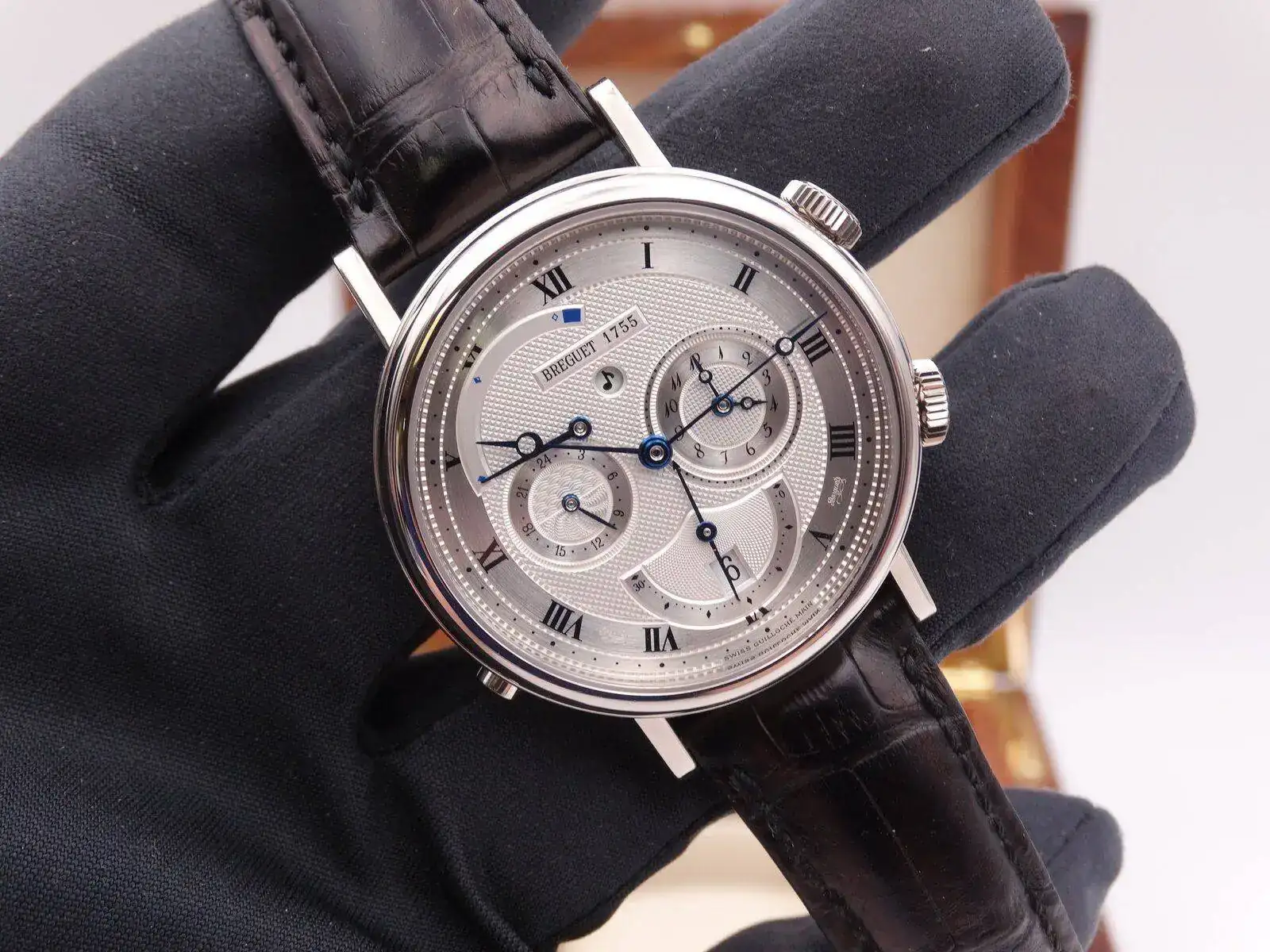 BREGUET Classique Alarm Le Reveil du Tsar 5707 gold 04188.webp