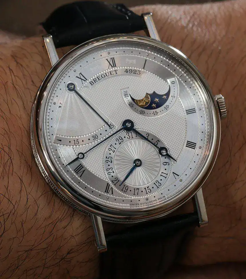 Breguet-Classique-Power-Reserve-7137-3.webp