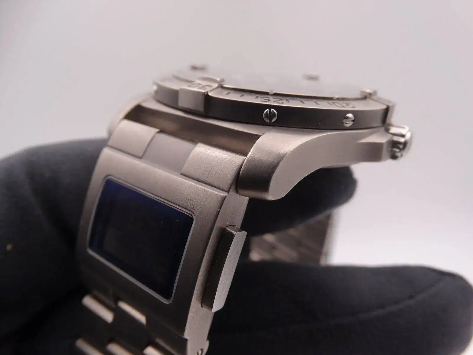 Breitling Aerospace Avantage Co-Pilot Cockpit Titanium 9373.JPG