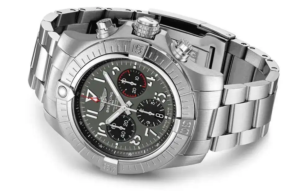 Breitling Avenger B01_45mm.JPG