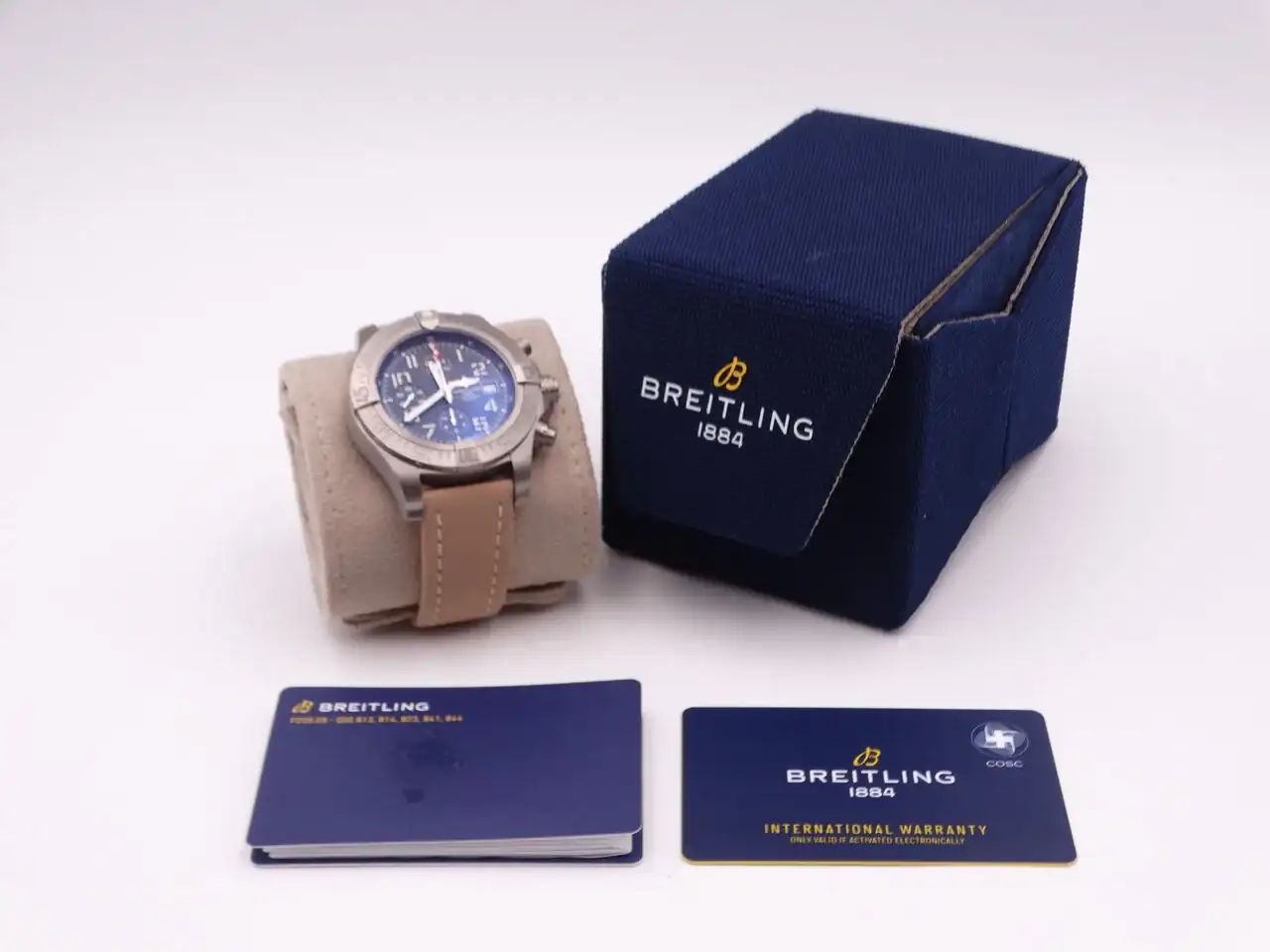 Breitling Avenger Bandit 00335.webp