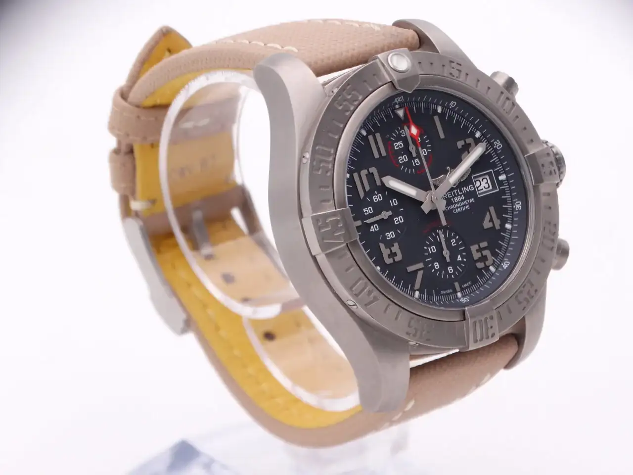 Breitling Avenger Bandit 04621.webp