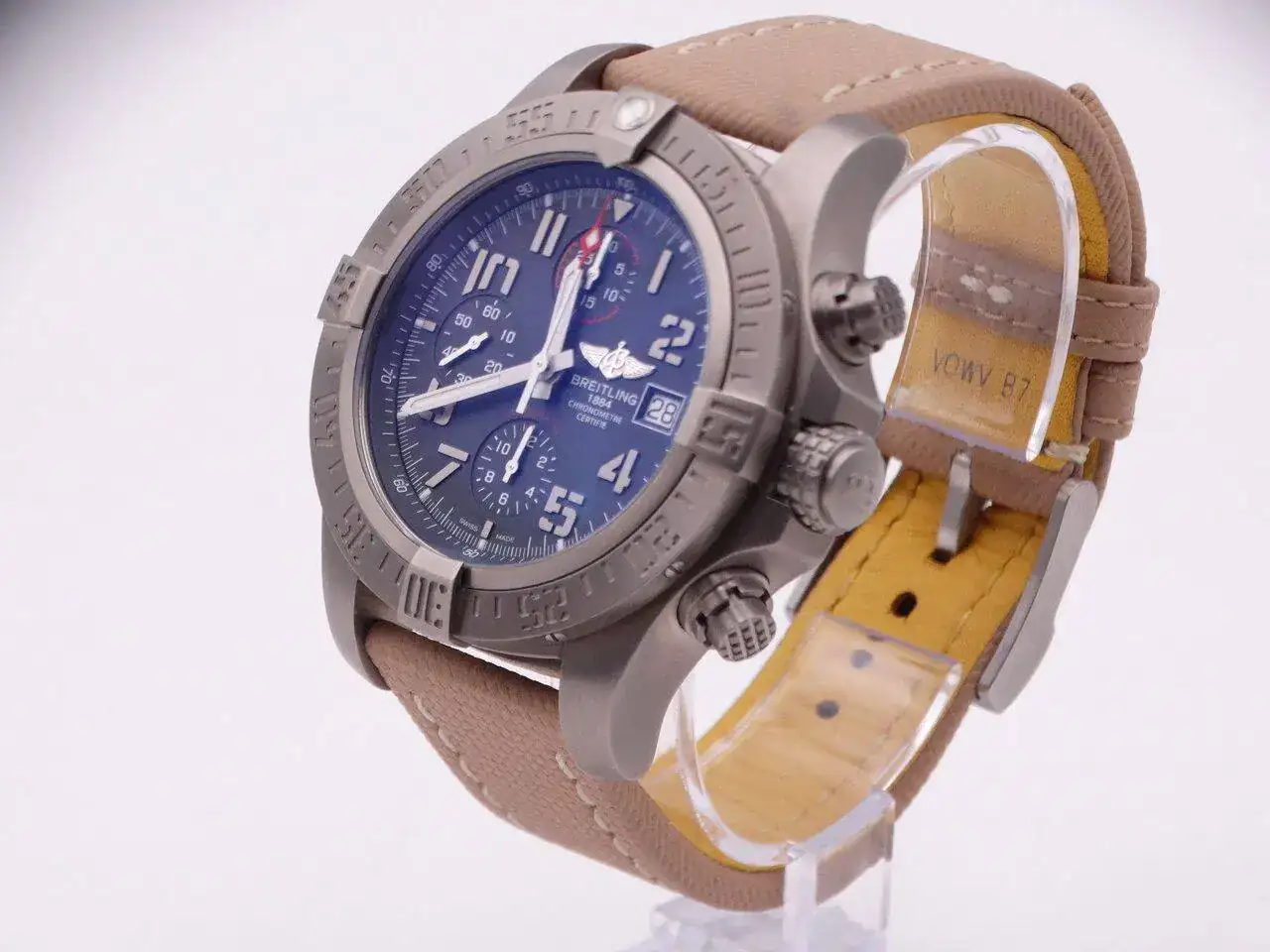 Breitling Avenger Bandit 05338.webp