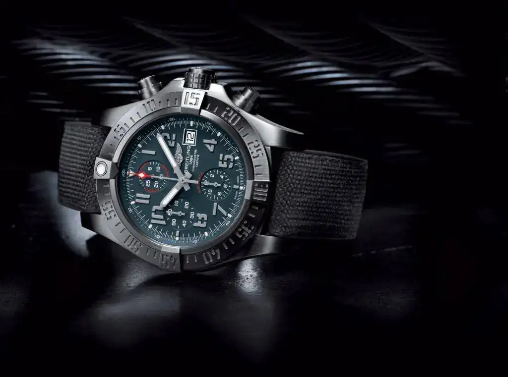 Breitling Avenger Bandit_01.webp