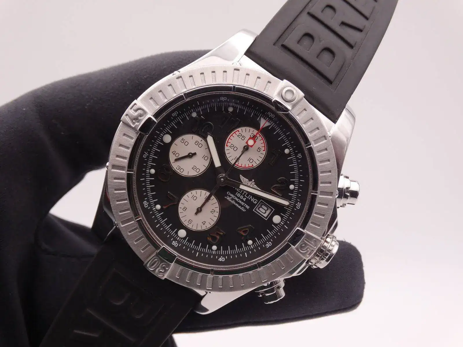 Breitling Avenger Chronograph 9077.webp