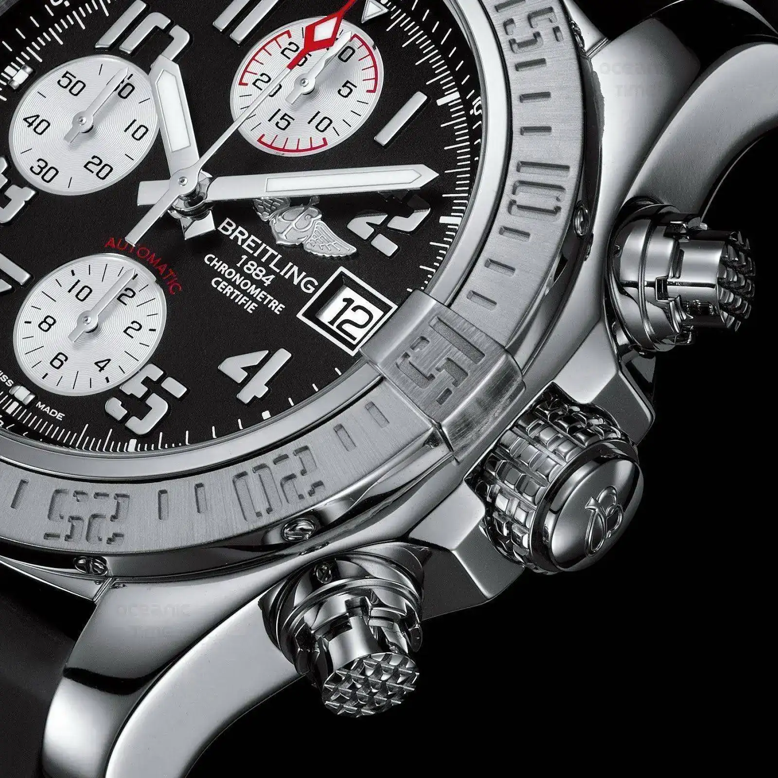 BREITLING+Avenger+II+03.webp