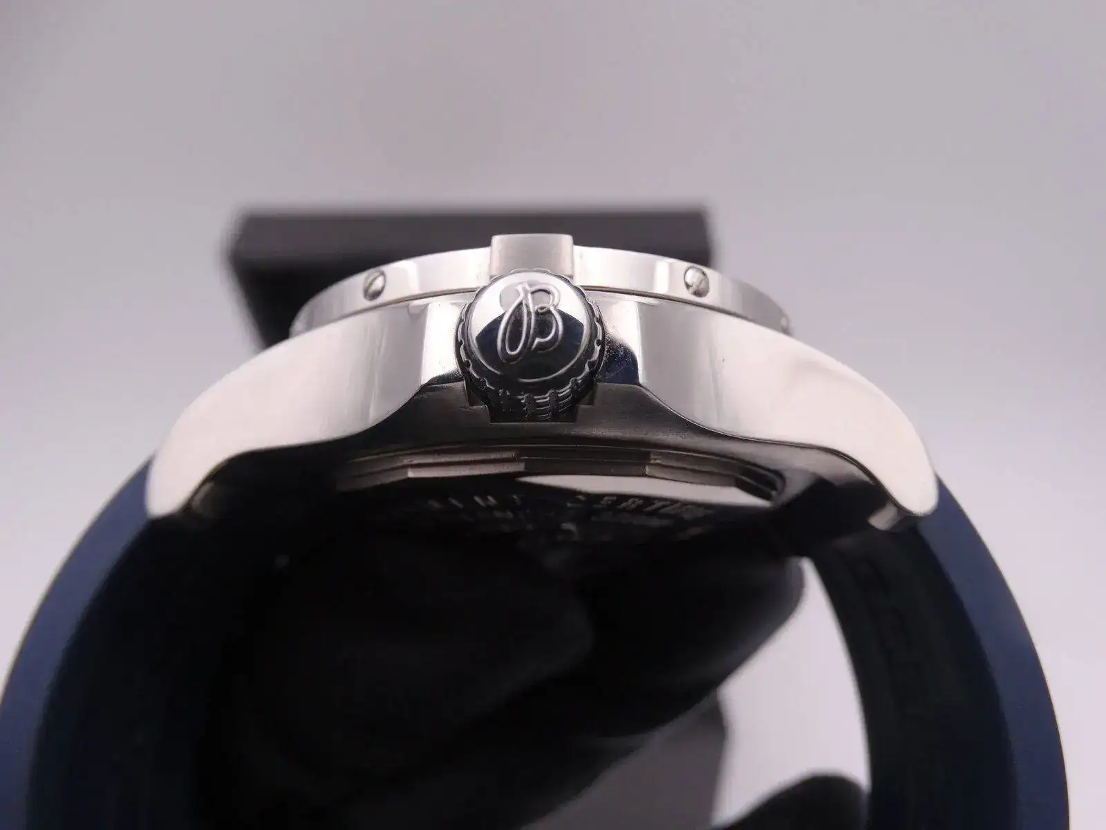 Breitling Avenger Seawolf 07588.webp