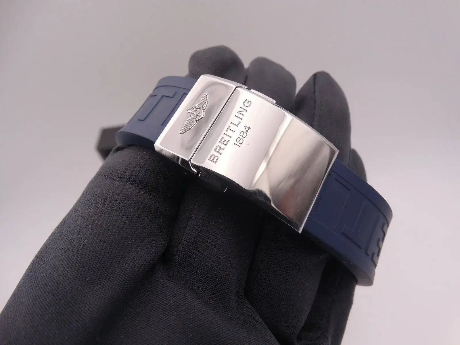 Breitling Avenger Seawolf 07592.webp