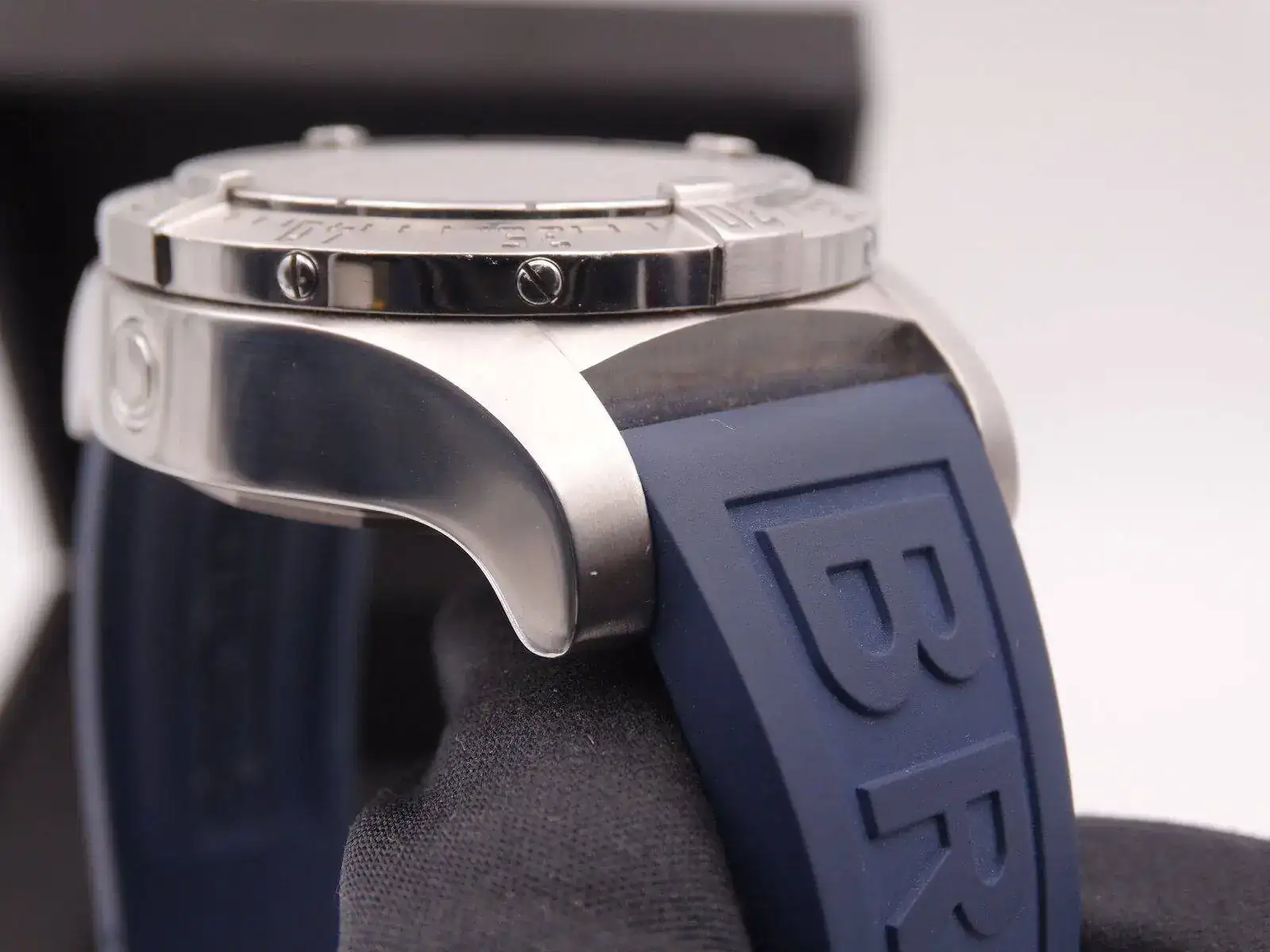 Breitling Avenger Seawolf 07596.webp