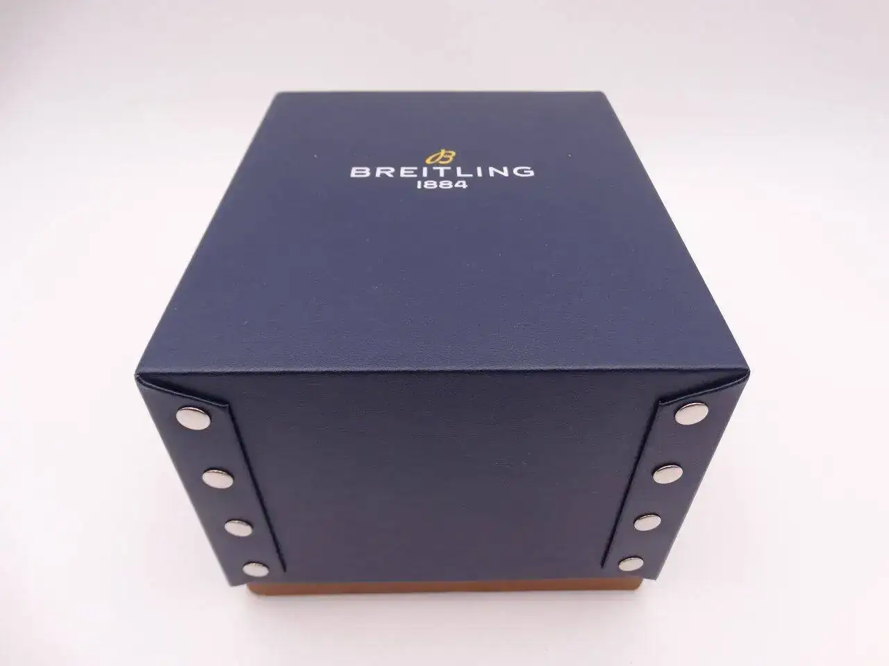 Breitling Aviator 8 B01 chronograph green 6888.webp