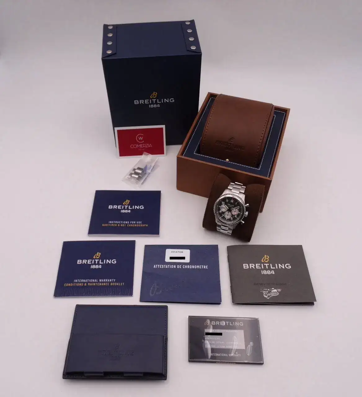 Breitling Aviator 8 B01 chronograph green 6890 copia.webp