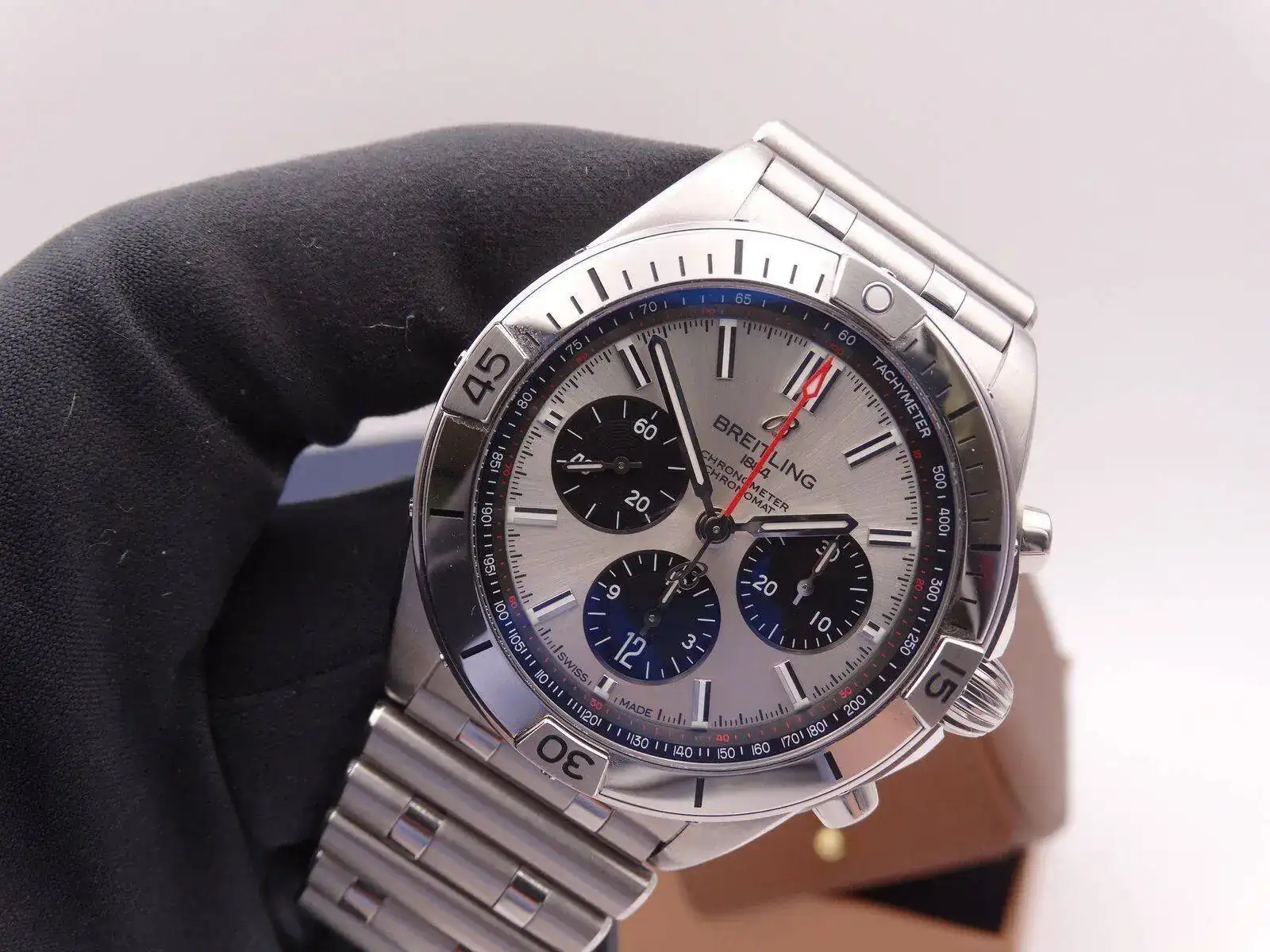Breitling Chronomat B01 42 05243.webp