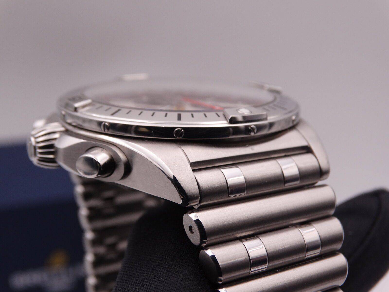 Breitling Chronomat B01 42 05256.JPG