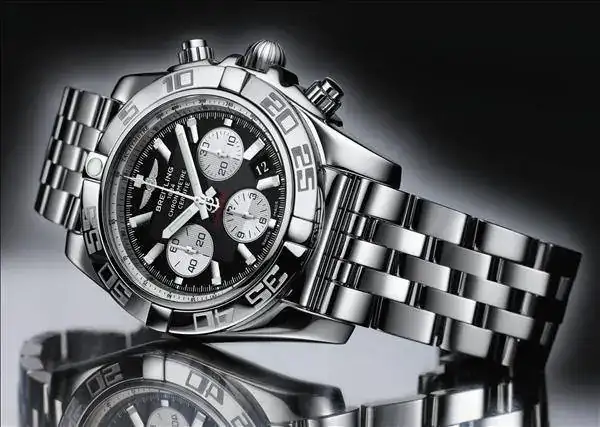 breitling-chronomat-b011.webp