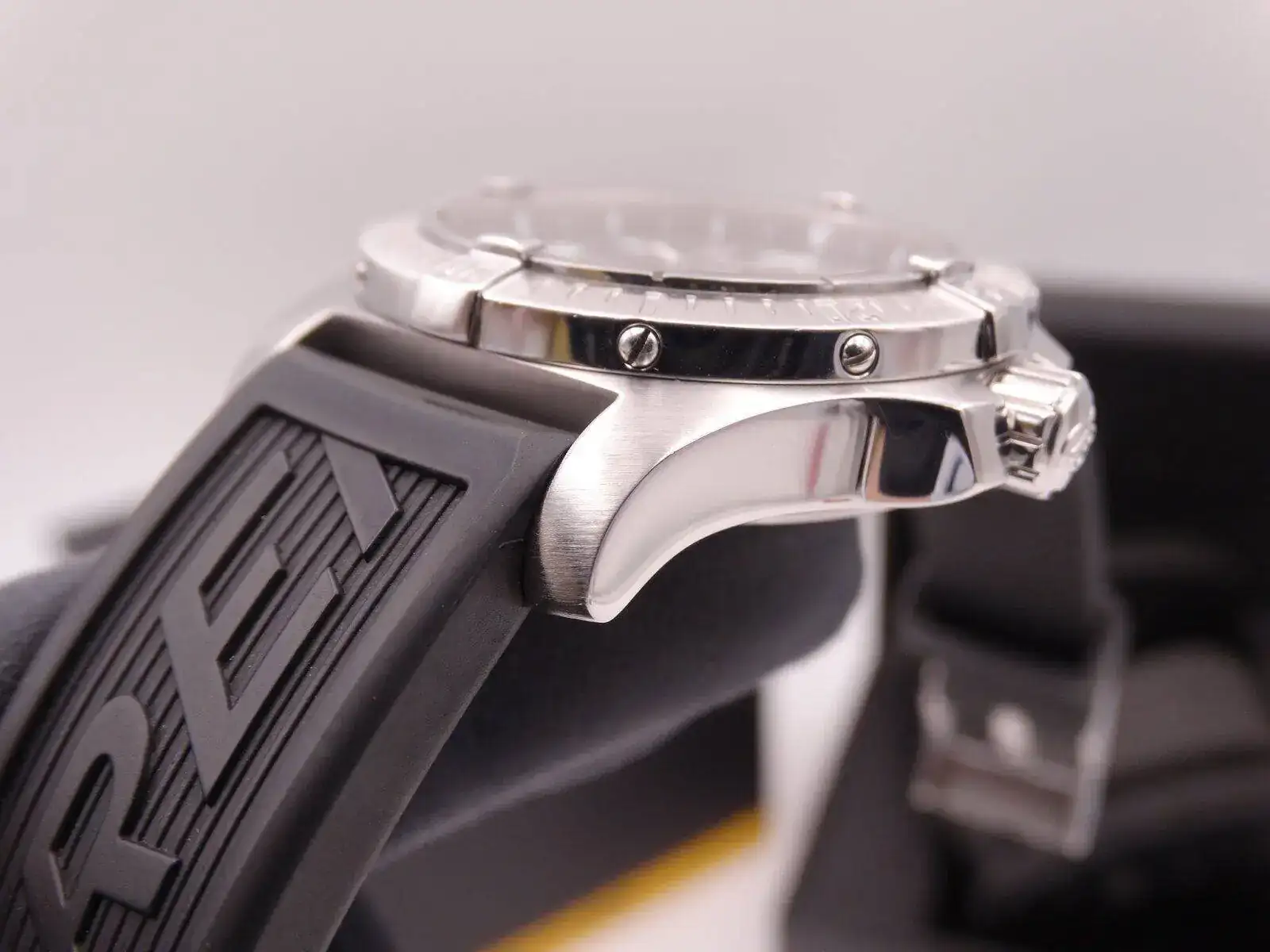 Breitling Colt Quartz 01651.webp