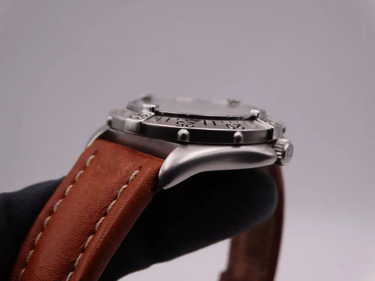 Breitling Colt Quartz 02368.webp