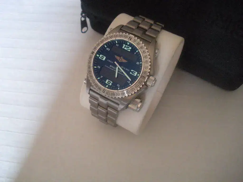 Breitling-Emergency-01.webp