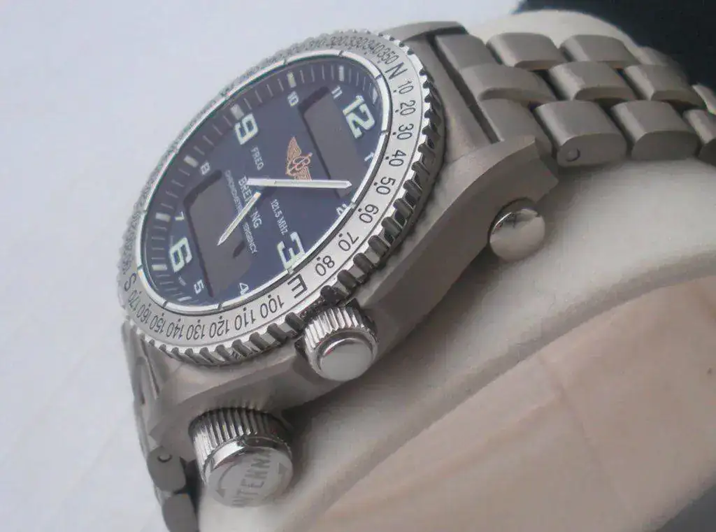 Breitling-Emergency-46.webp