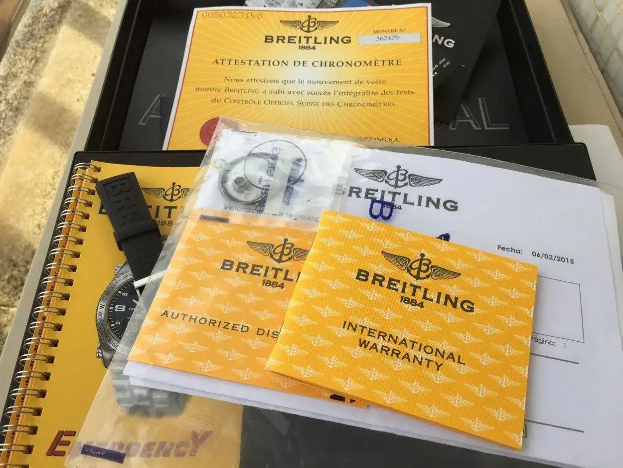 breitling-emergency-e76321-1250px-05.webp