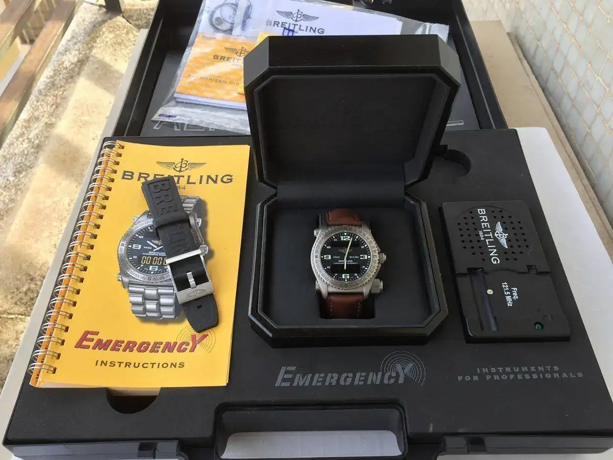 breitling-emergency-e76321-1250px-06.webp