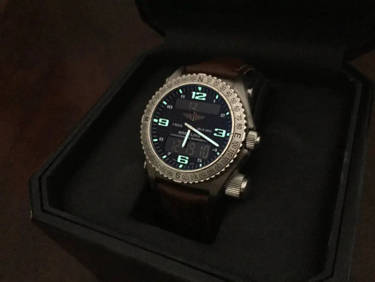 breitling-emergency-e76321-1250px-58.webp