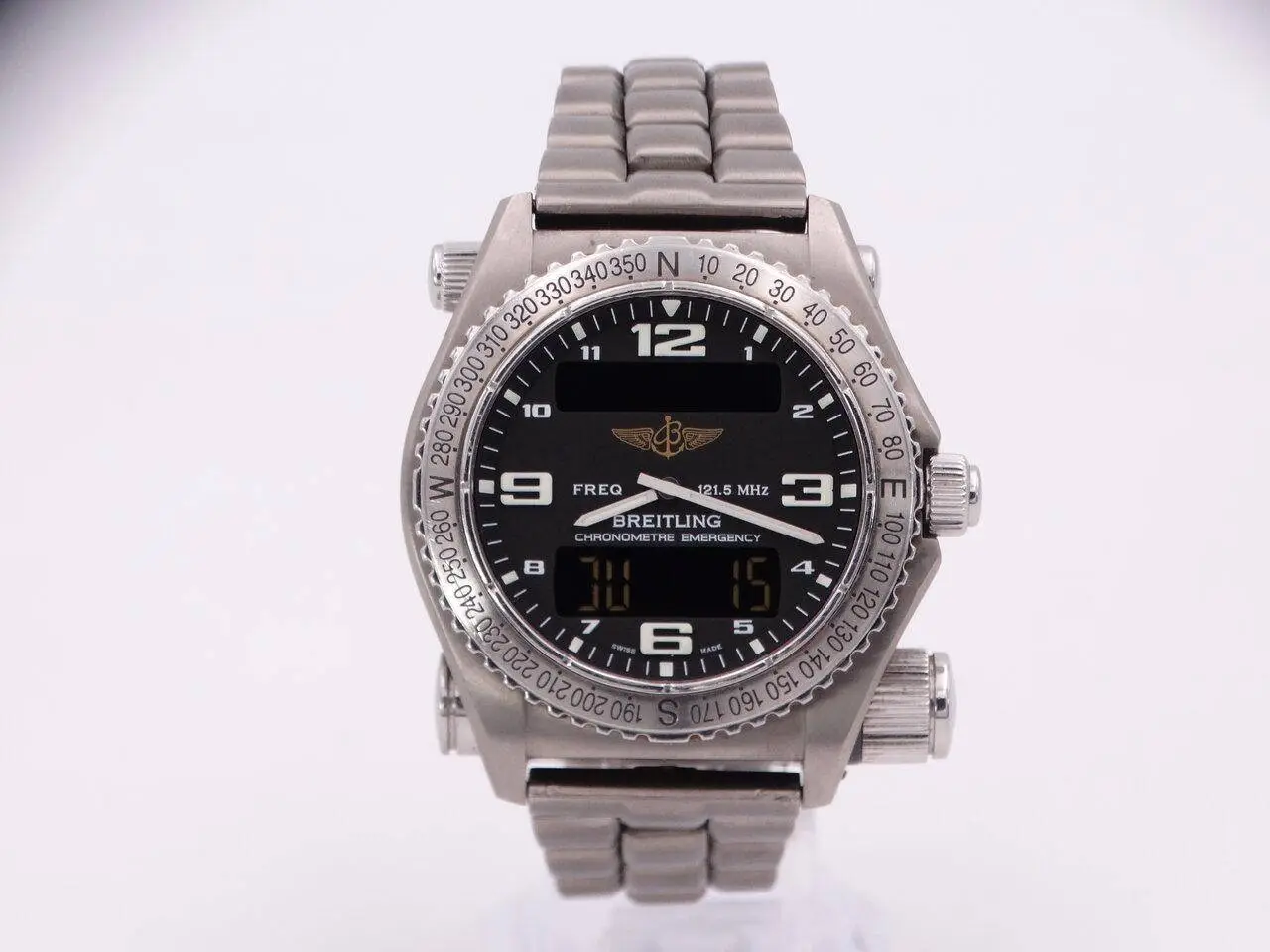 BREITLING Emergency Professional Mission E76321 02852.webp