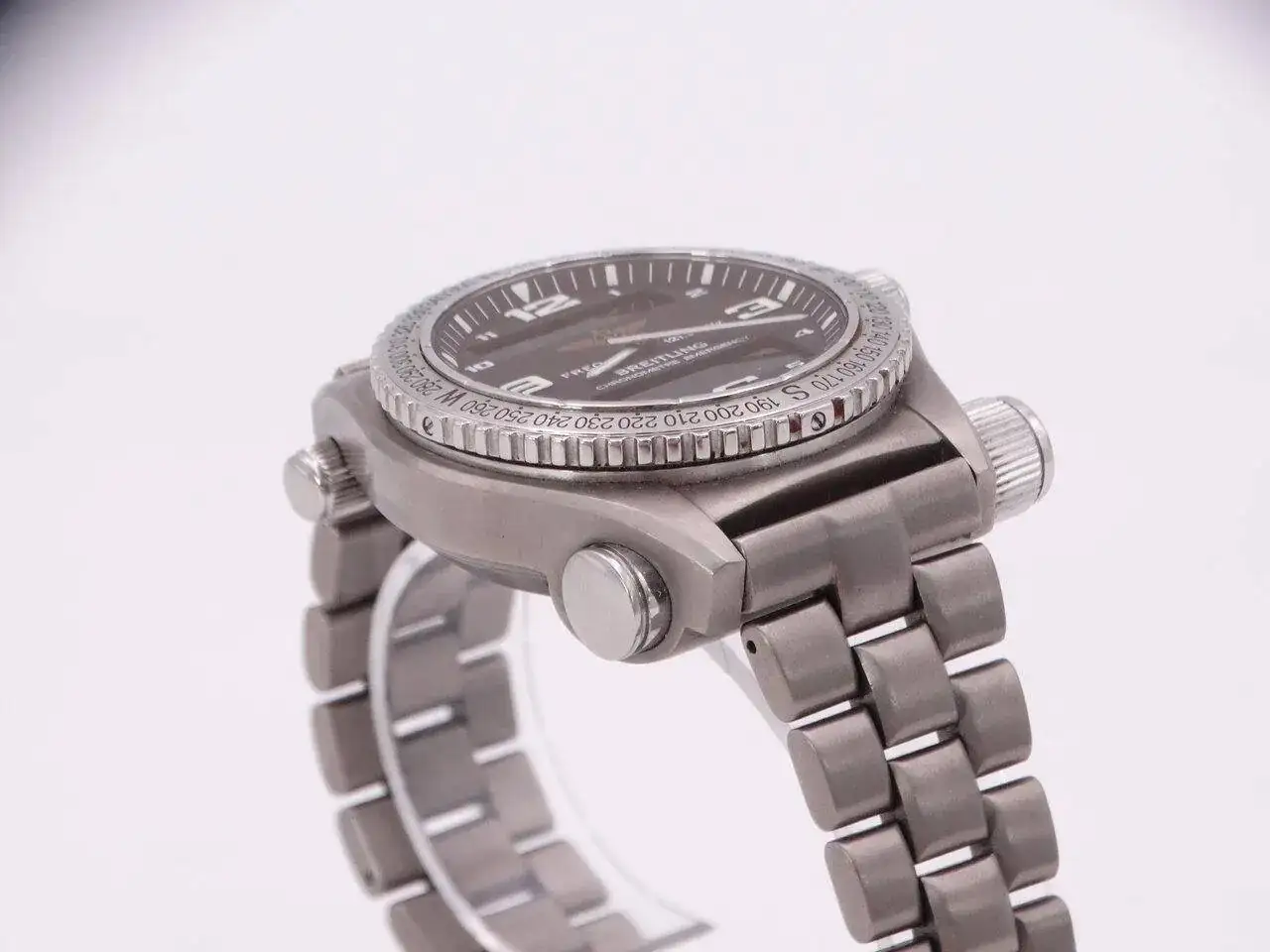 BREITLING Emergency Professional Mission E76321 02860.webp