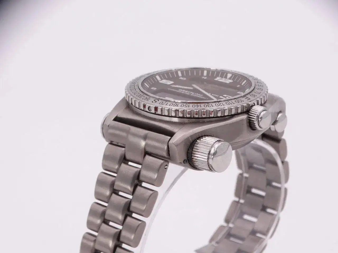 BREITLING Emergency Professional Mission E76321 02861.webp