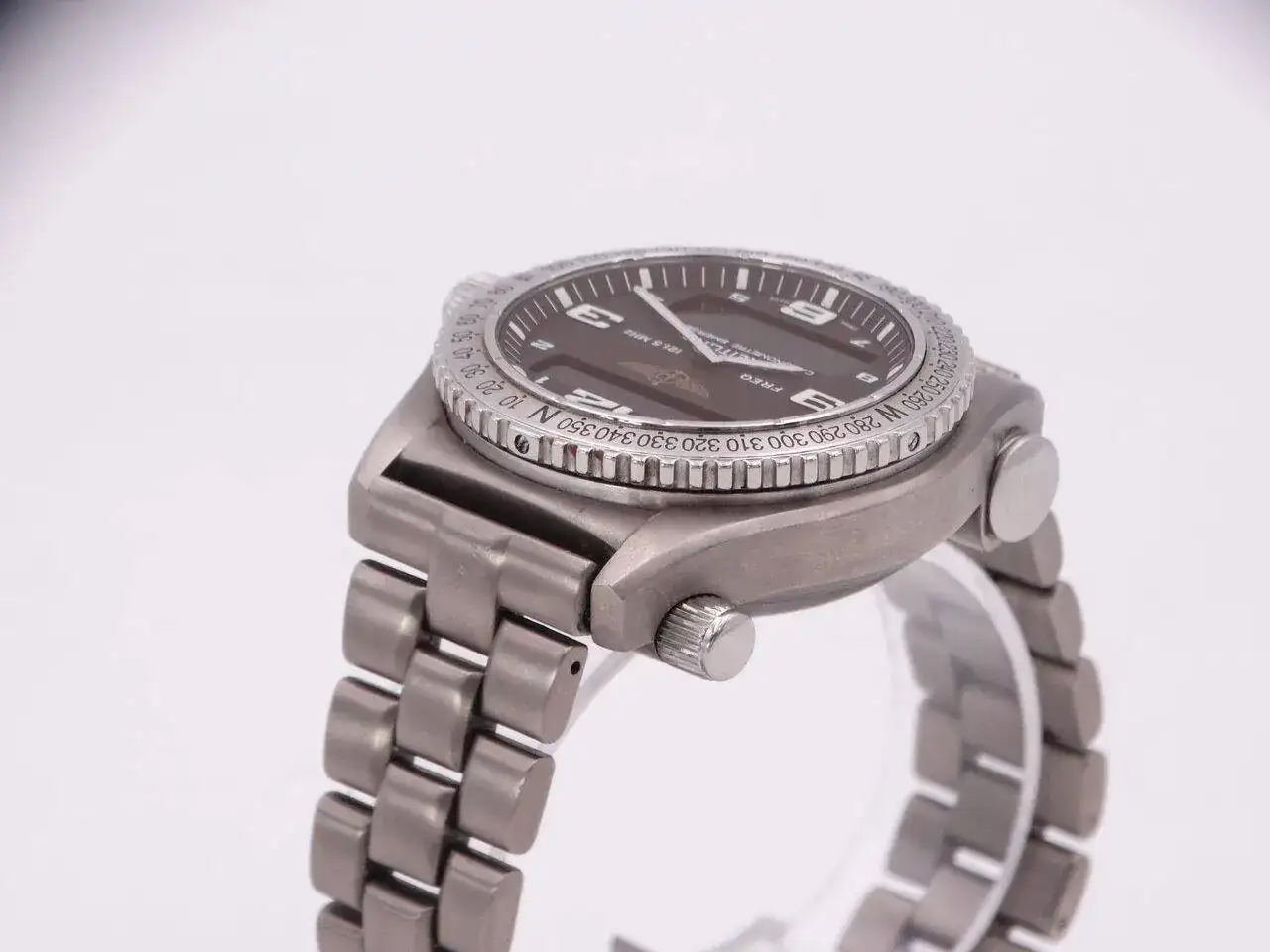 BREITLING Emergency Professional Mission E76321 02863.webp