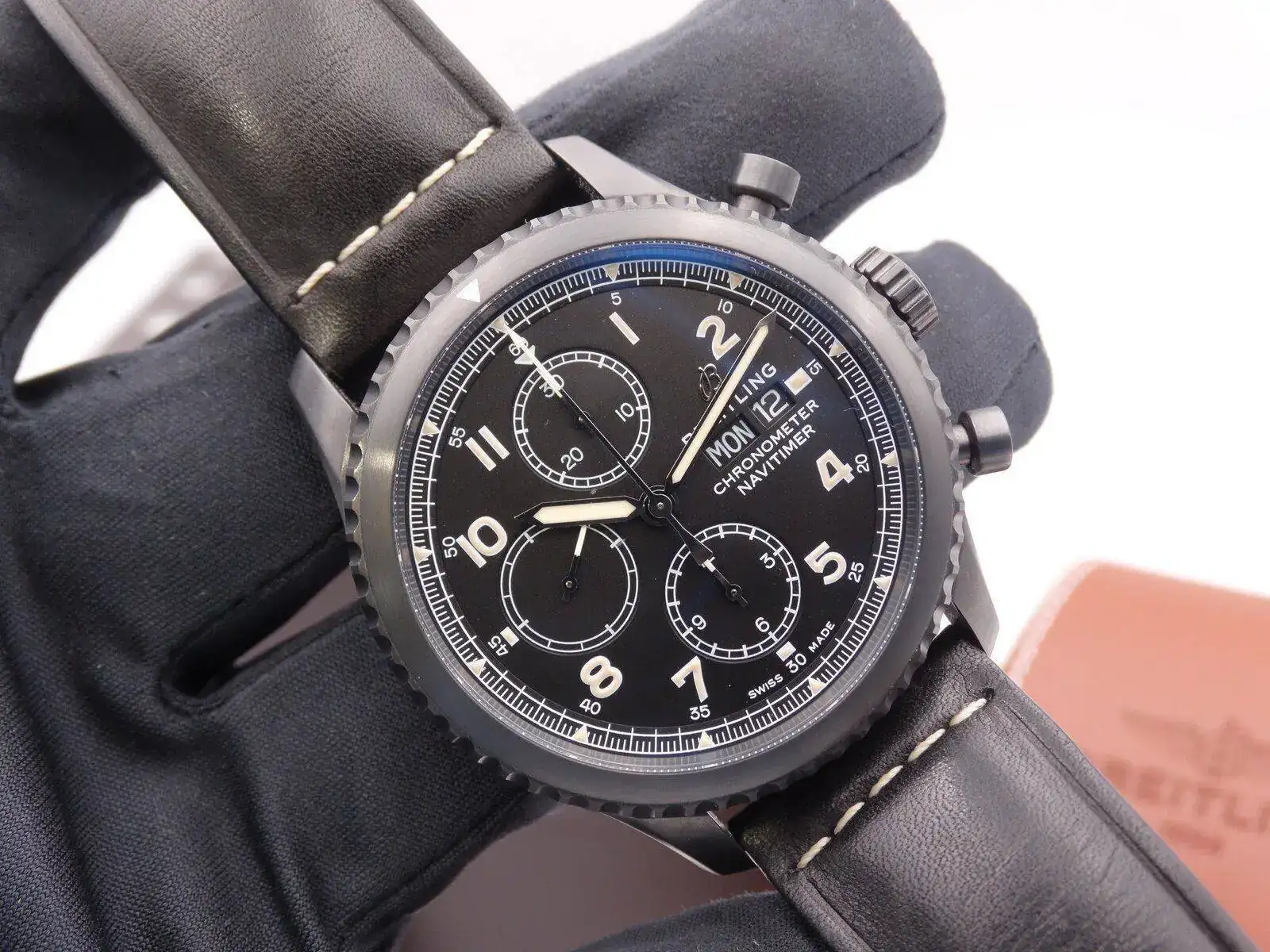 Breitling Navitimer 8 Chronograph 00081.webp