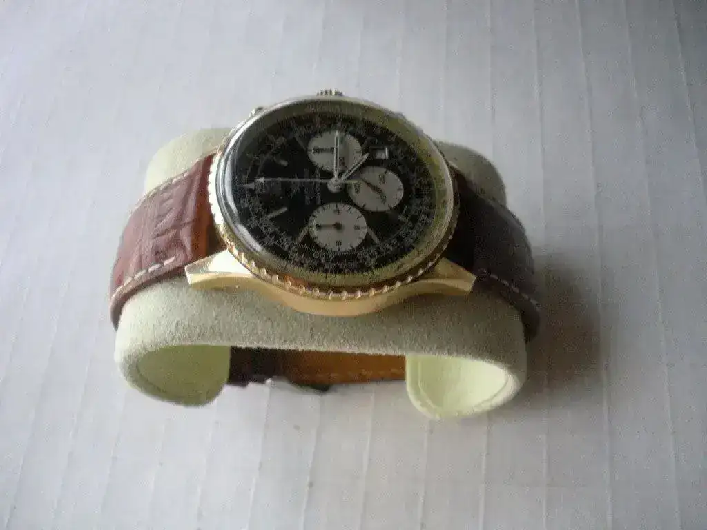Breitling-Navitimer-806-07.webp