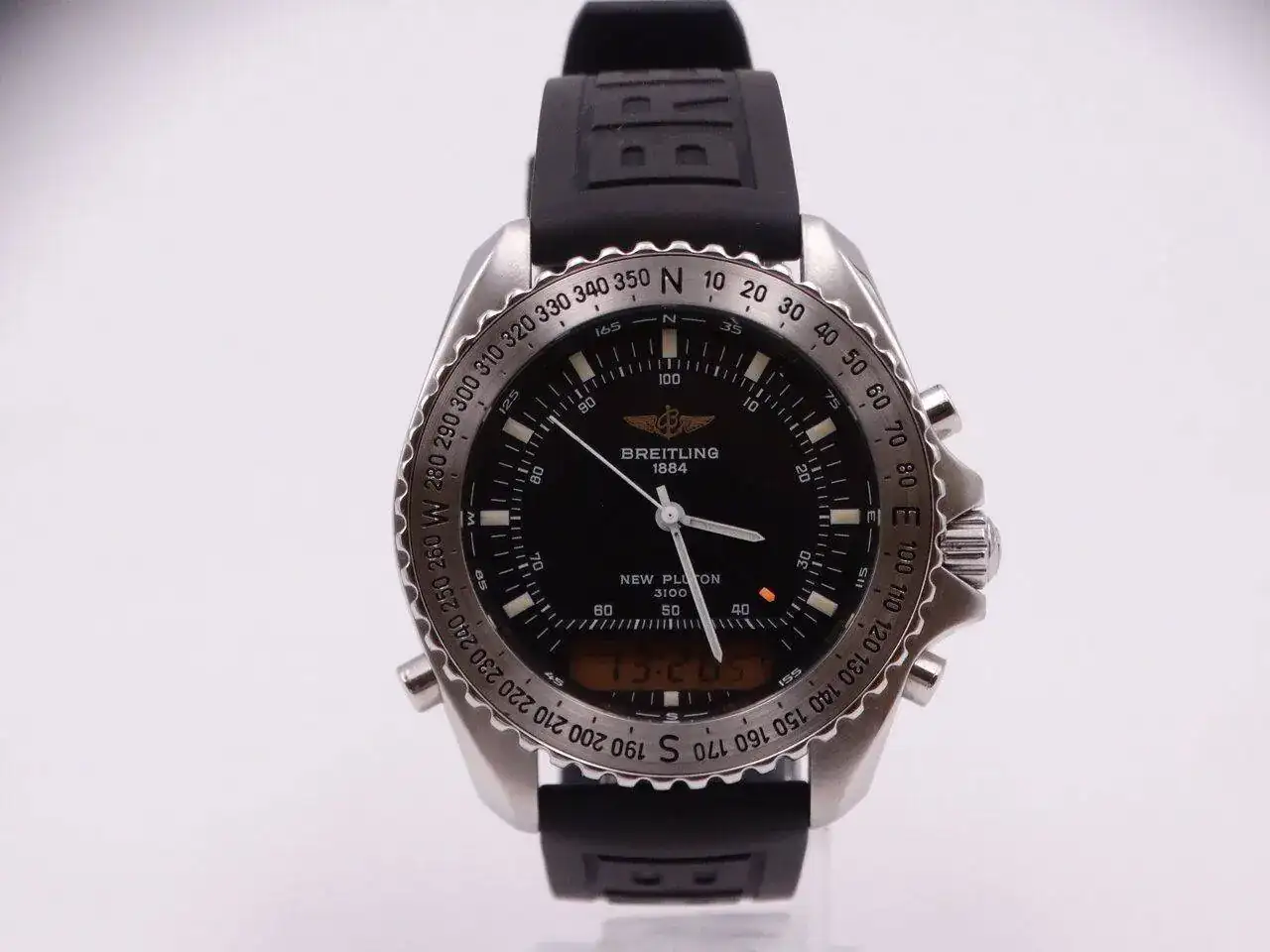 Breitling Pluton 05452.webp