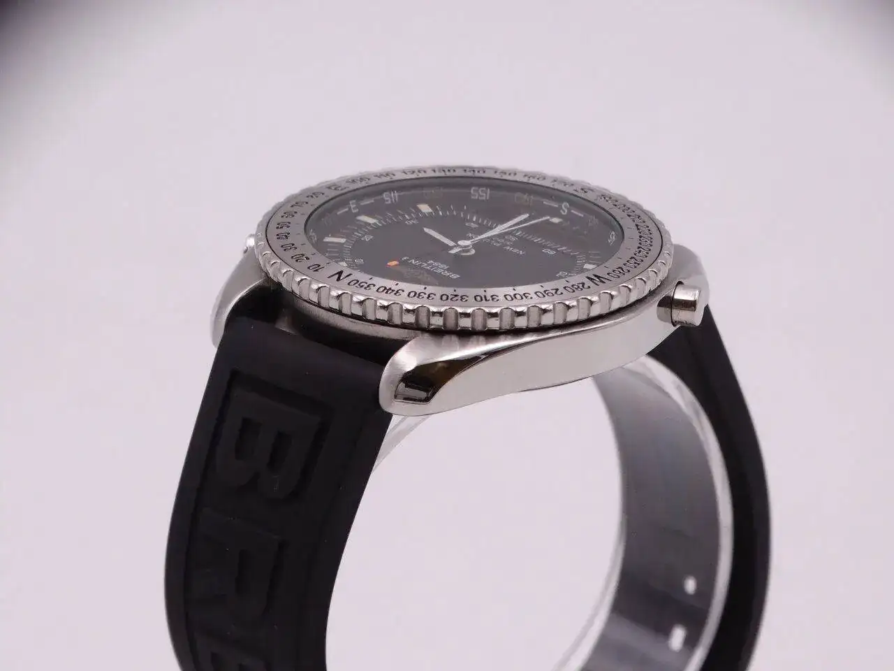 Breitling Pluton 05462.webp