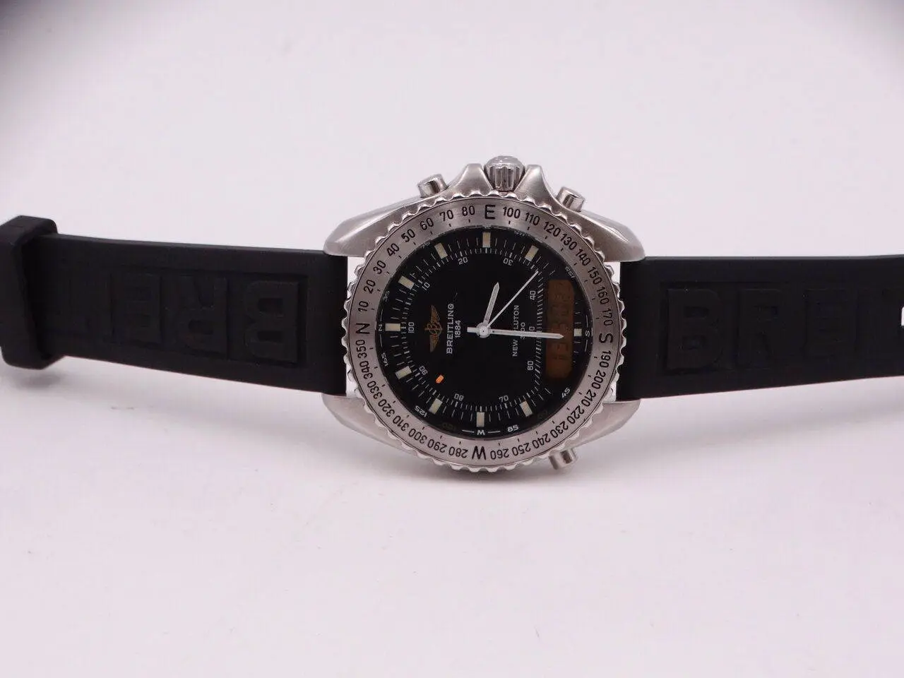 Breitling Pluton 05468.webp