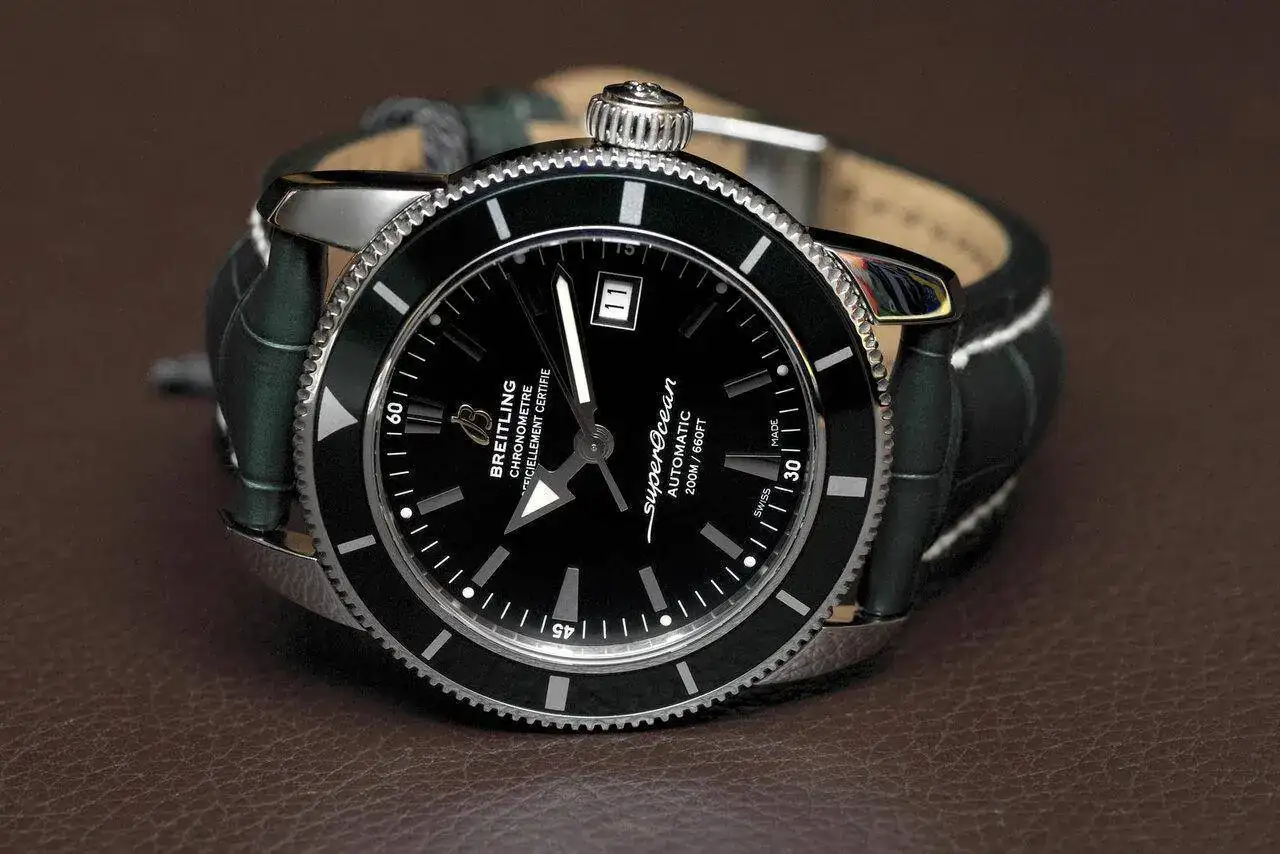 Breitling-Super-Ocean-Heritage-green.jpg