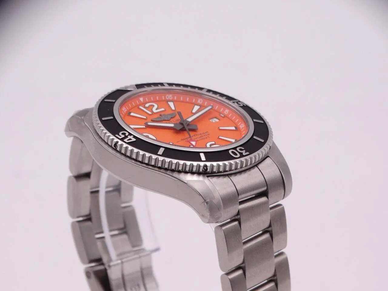 Breitling Superocean 42 Automatic Orange 07741.webp