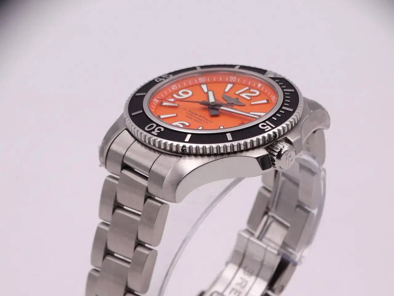 Breitling Superocean 42 Automatic Orange 07742.webp
