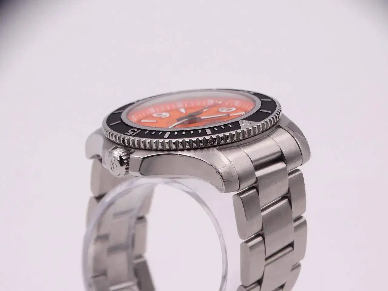 Breitling Superocean 42 Automatic Orange 07743.webp