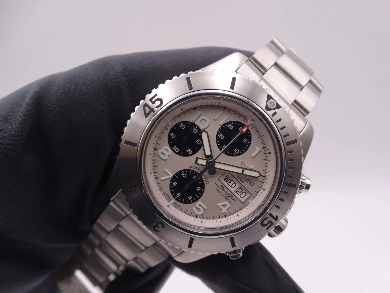 Breitling Superocean Chronograph 01737.webp