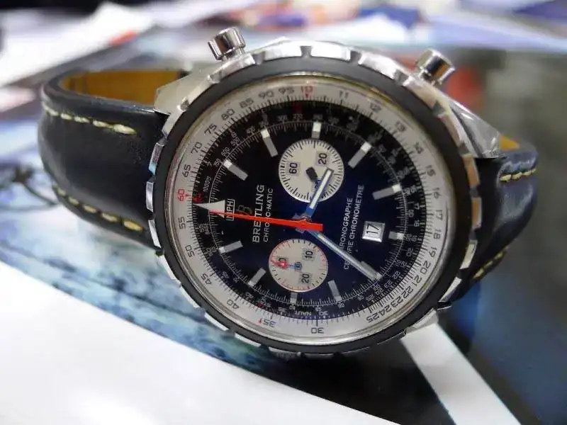 breitling_chronomatic_44_1.webp