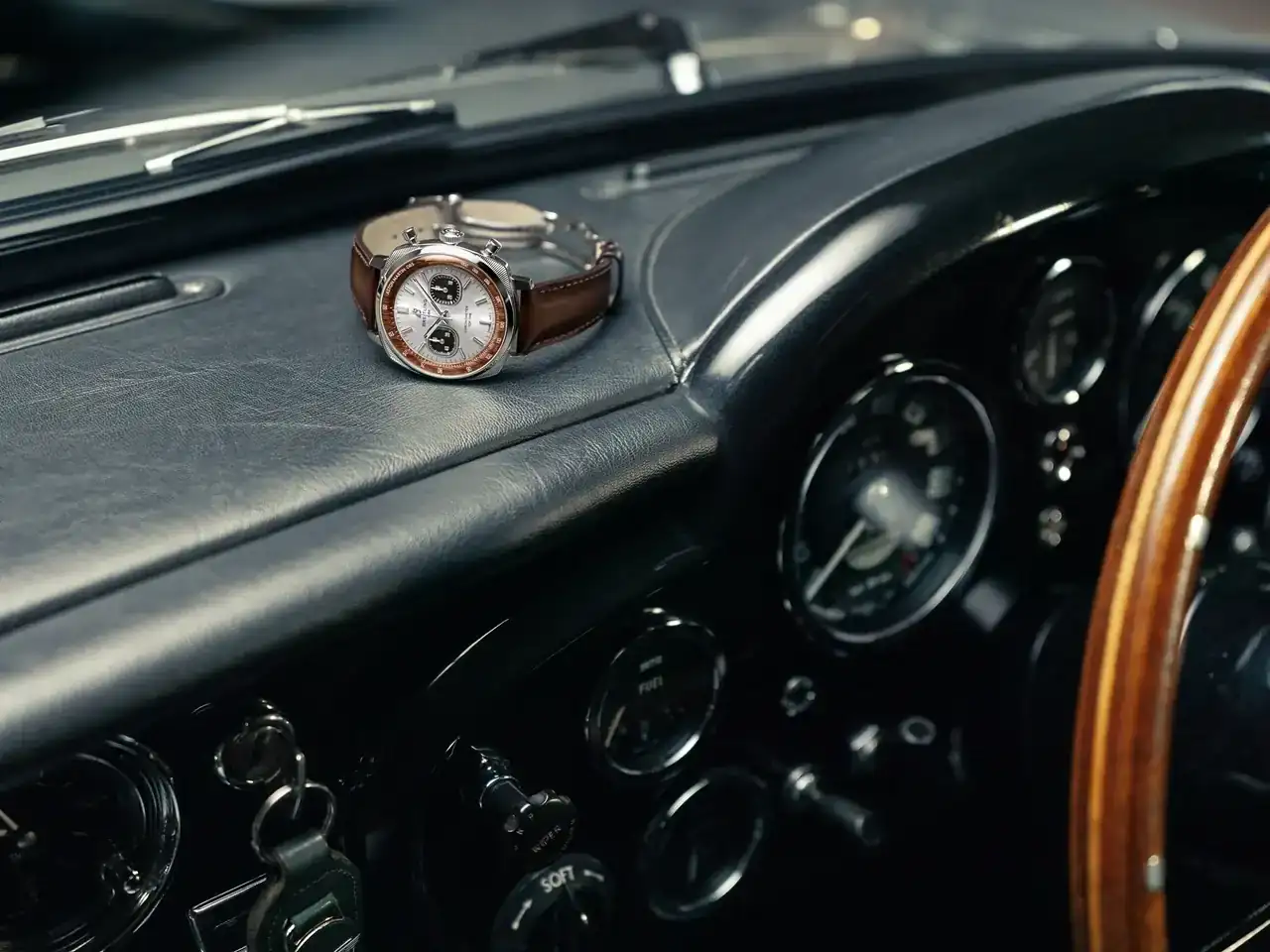 Breitling_Top_Time_Aston_Martin DB5-17.webp