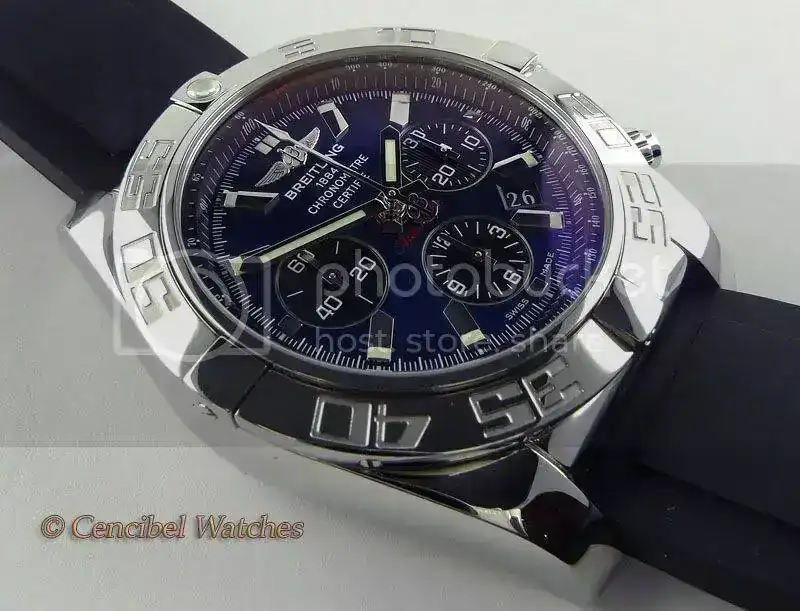 BreitlingB01cauchofoto91.webp