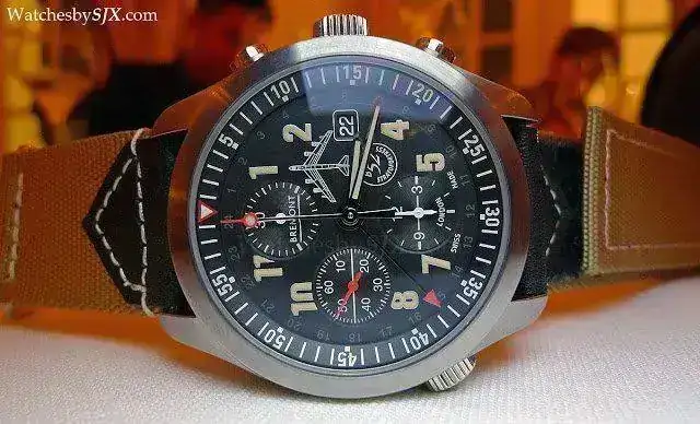 Bremont+B-52+chronograph+%25282%2529.webp